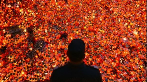 "M-am cățărat pe grămada de oameni, mai era 1m până la tocul de sus al uşii". Mărturie din Infern