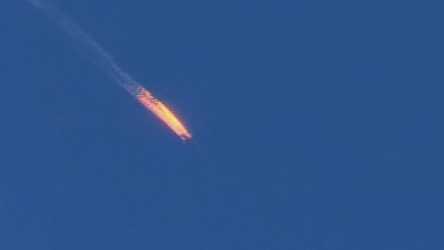 Un pilot al avionului rusesc doborât de Turcia a supraviețuit și a fost recuperat de armata siriană