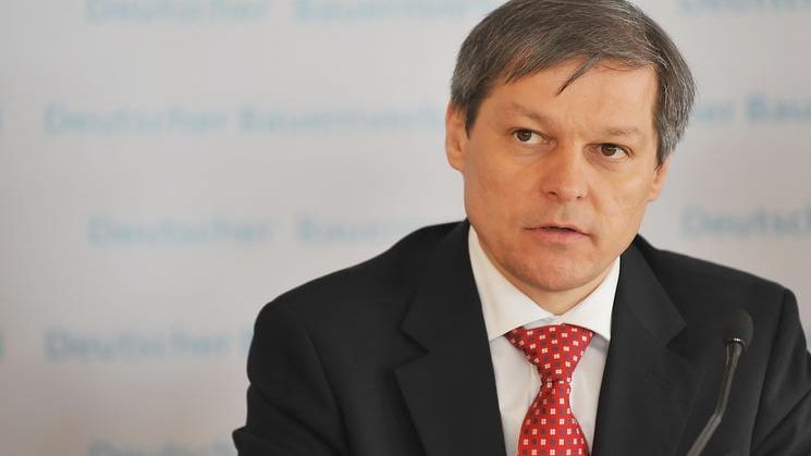 Cioloș: Vom avea o expertiză a CE privind procedurile de recrutare a personalului din administrație