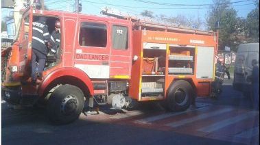 Un student din Iaşi a dat foc la camera din cămin. Un mort şi un rănit grav