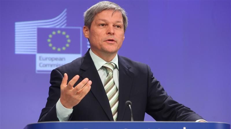 Dacian Cioloş şi miniştrii din Guvern, şedinţă informală la Vila Lac. Ce discută