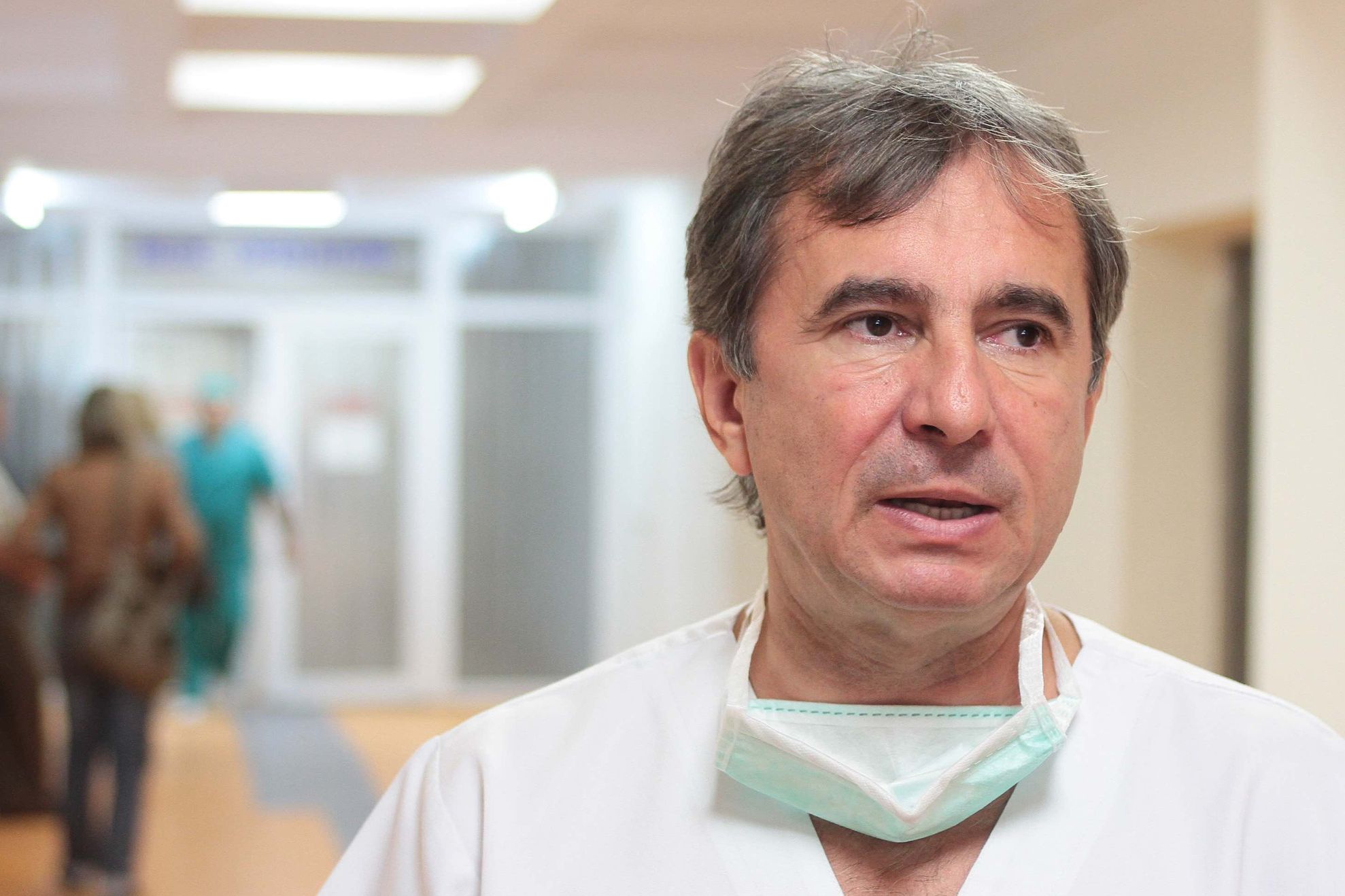 Interviu cu Dr. Dorel Săndesc, MS, despre criza Colectiv: Riscul de mortalitate a crescut de 10 ori!