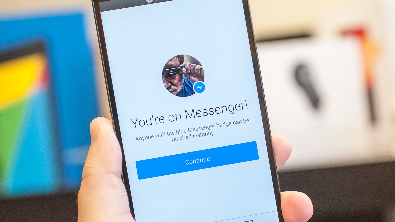Francezii beneficiază de o nouă aplicaţie Facebook: mesaje care dispar după trimitere