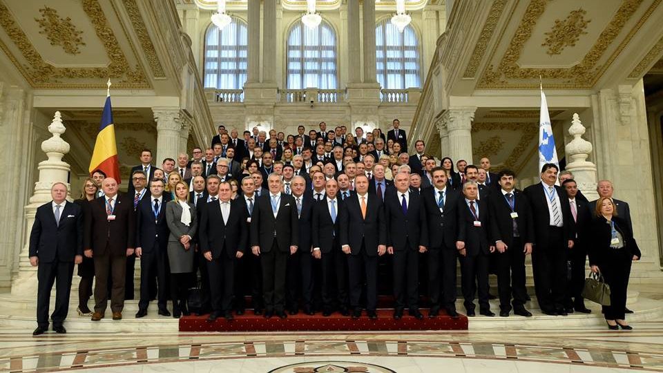 Oficial rus interzis de UE, prezent în Parlamentul României. Se cere demisia lui Tăriceanu