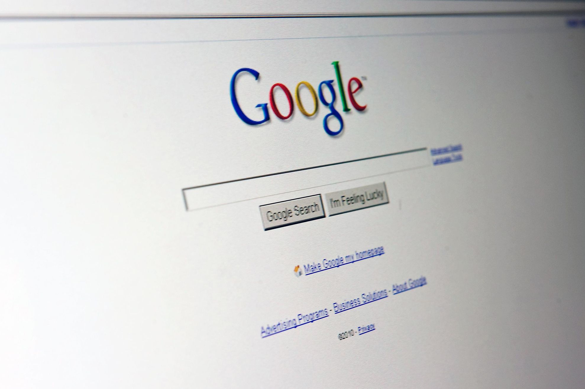 Google România comemorează victimele din Clubul Colectiv