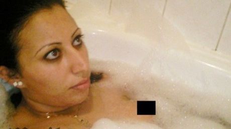 Toată lumea a crezut că ea este femeia care s-a aruncat în aer la Paris. Adevărul este, însă, altul