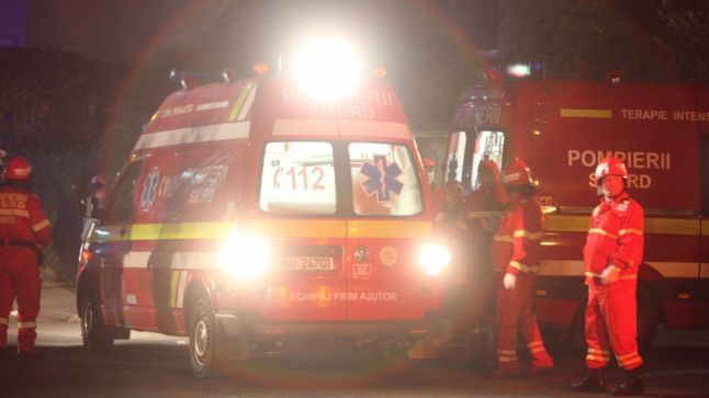 Gestul emoționant al unor tineri pentru medicii care vindecă răniții din Colectiv. Doctorii au plâns