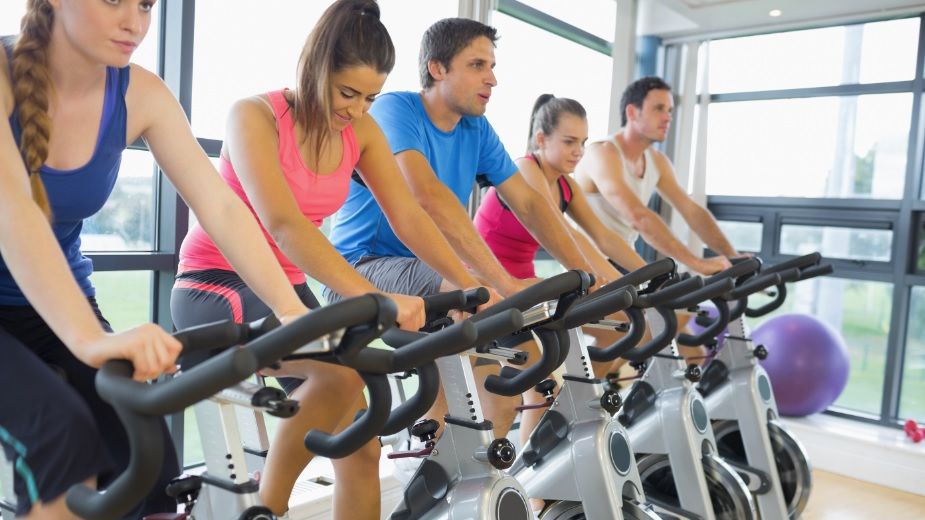 Ce alimente trebuie să mănânci înainte şi după ce faci sport