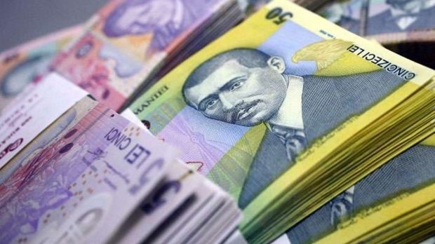 Incredibil: 14 primari din România, păcăliţi de escroci. Le-au luat banii după ce...