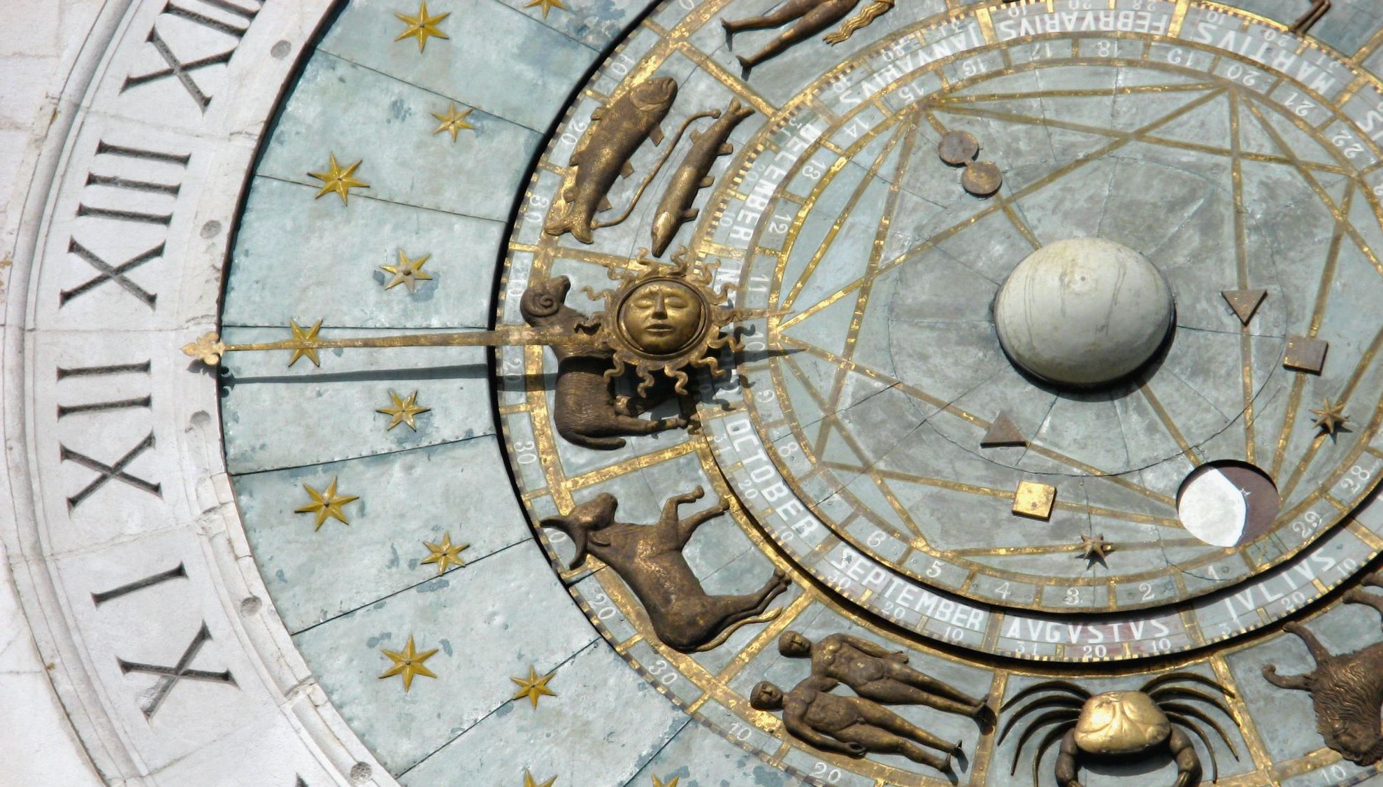 Horoscopul lunii decembrie 2015