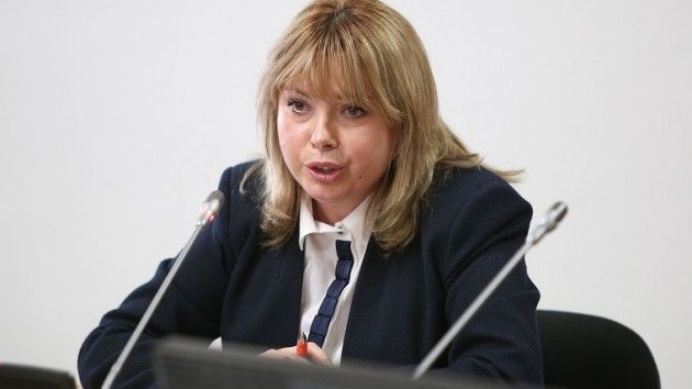 Şefa de la Finanţe, măritată cu un înotător 