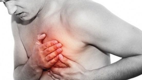 Suferi un atac de cord? Iată ce trebuie să faci până când ajungi la spital 