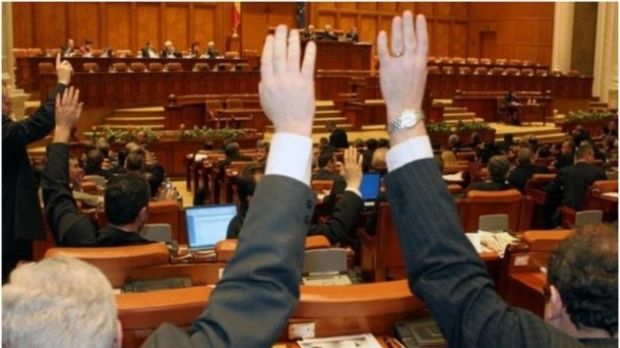Bugetele SRI, SIE, SPP şi STS, aprobate de comisii fără amendamente. Cu cât cresc față de 2015 