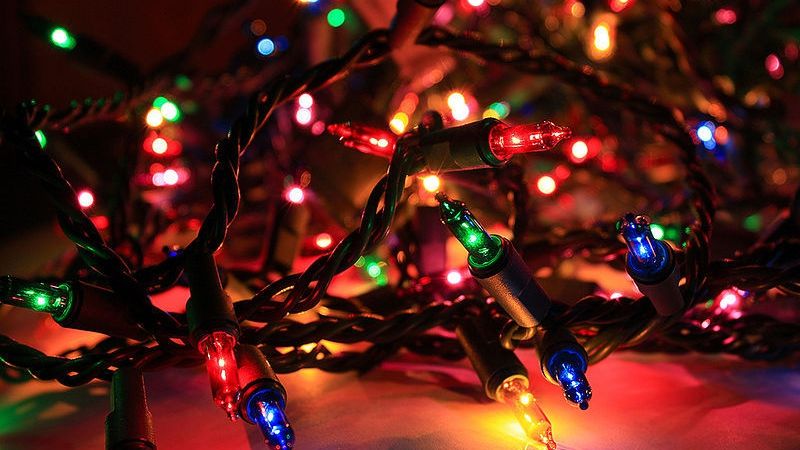 SĂRBĂTORI FERICITE! Mesaje de Crăciun: Idei pentru SMS isteţ