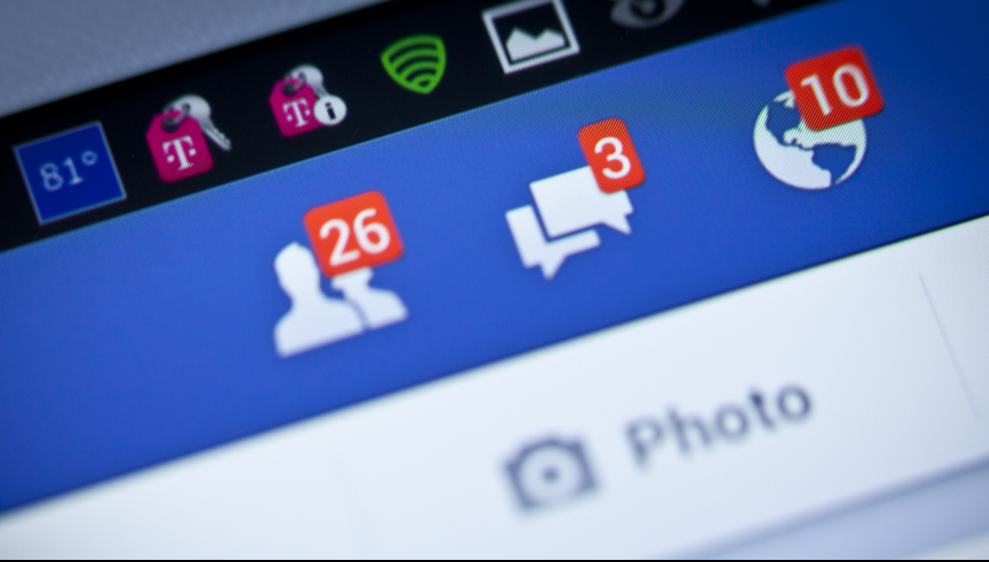 Riscă 32 de ani de închisoare pentru un ”like” pe Facebook. Acuzațiile incredibile care i se aduc