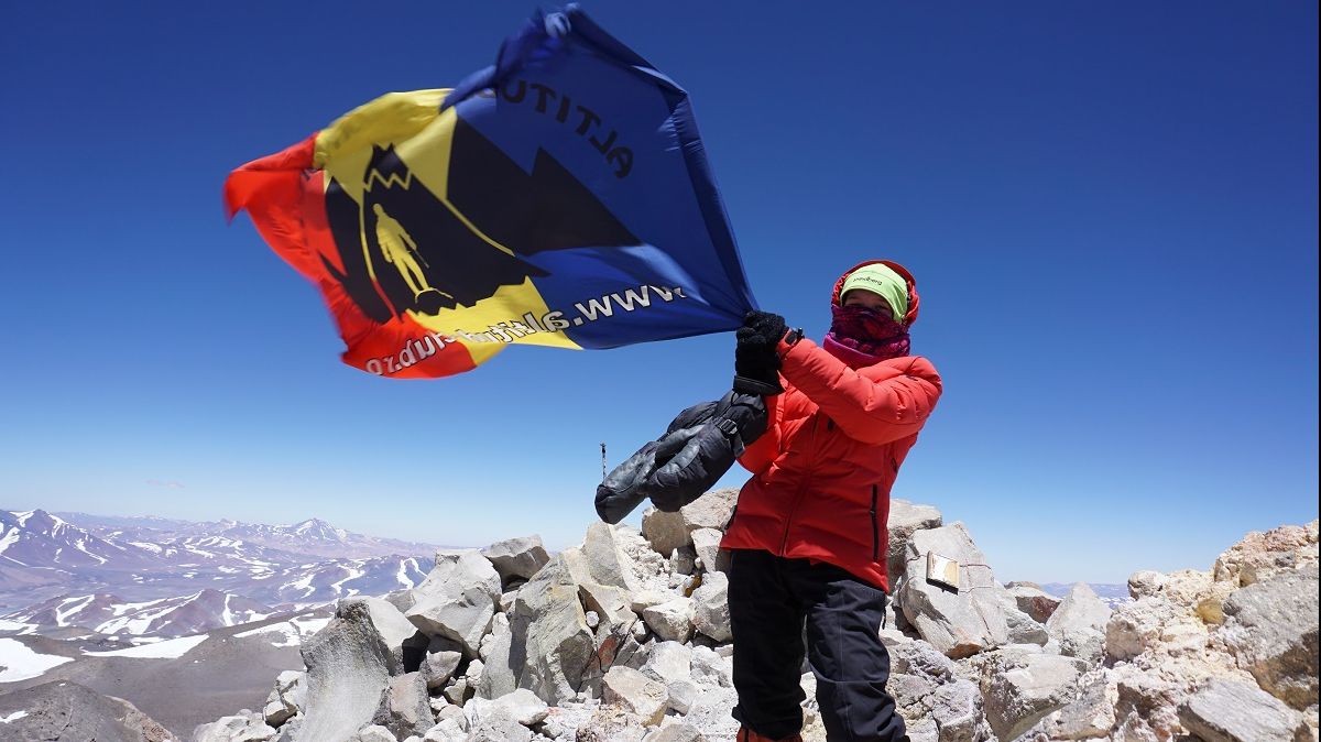 O româncă în vârstă de 12 ani, record mondial la alipinism în Anzi 