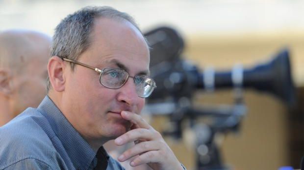 Nae Caranfil: Politicienii ar trebui închişi măcar în casă, dacă nu în "Beciul Domnesc"