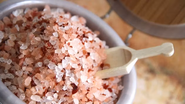 De ce este mai bine să consumi sare roz de Himalaya. 7 beneficii