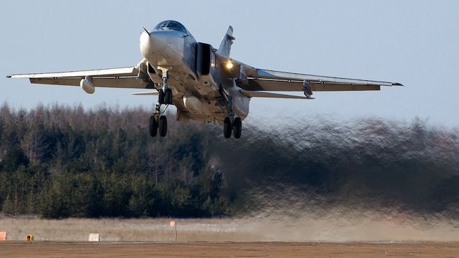 Elevii ruși, îndemnați să strângă bani pentru a înlocui avionul doborât de turci. Părinții, furioși