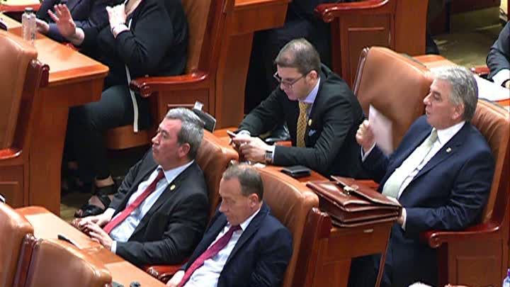 Cât au cheltuit parlamentarii în 2015 pentru deplasările în străinătate 