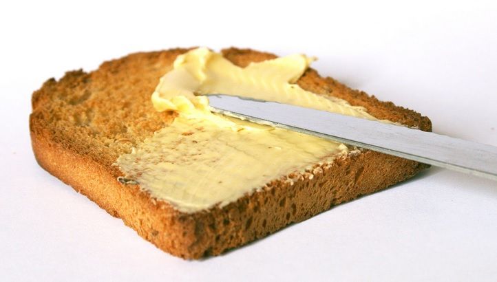 Ce aliment este mai sănătos, margarina sau untul?