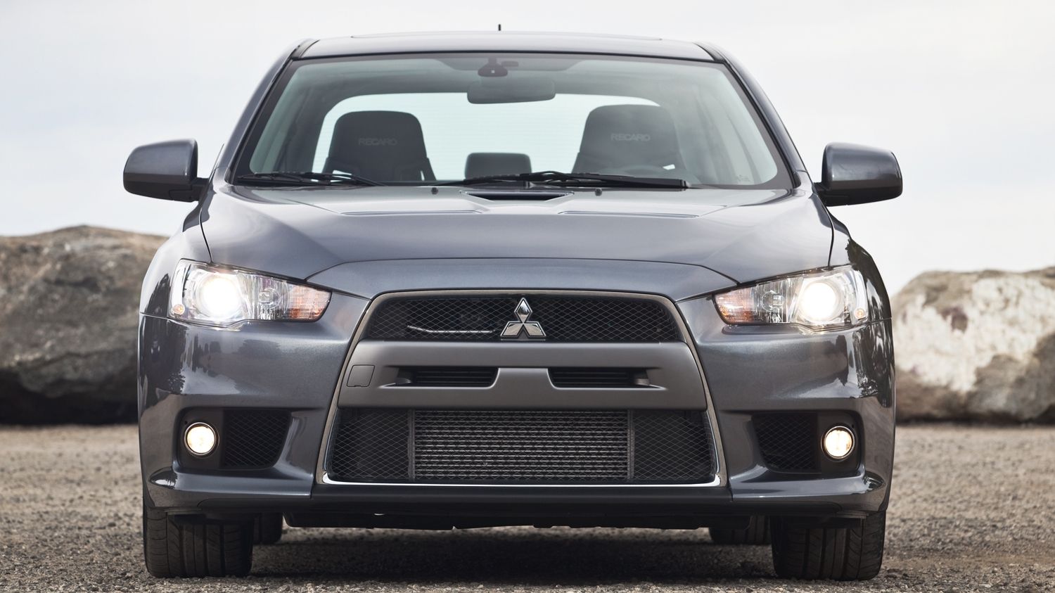 Și-a lăsat mașina pe malul lacului. Cum a găsit-o dimineaţa. A rămas mască!