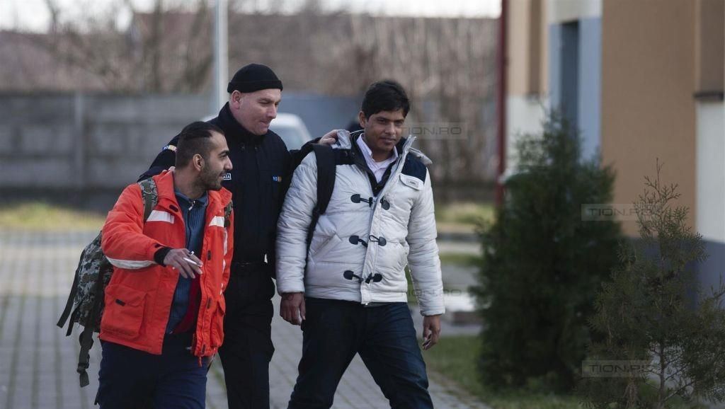 Primele imagini cu refugiaţii prinşi în România noaptea trecută