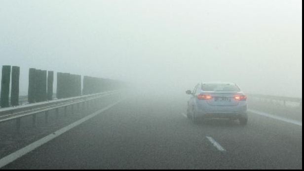 Atenție, șoferi! Cod Galben de ceață pe mai multe drumuri naționale