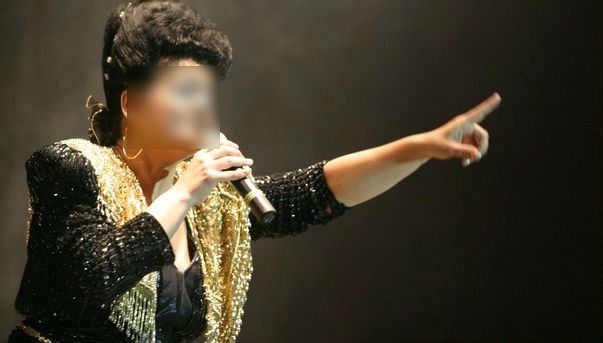 Cântăreaţă extrem de cunoscută, ridicată de poliţişti după un scandal monstru. Ce s-a întâmplat