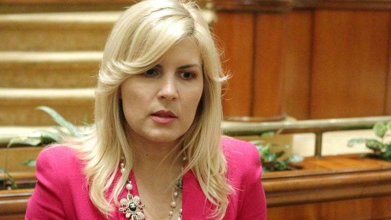 Elena Udrea o apără de Lia Olguţa Vasilescu. "Sunt indignată"