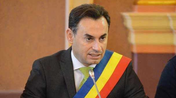 Falcă: "E mai periculos ce se întâmplă cu centralizarea, decât cu sistemul electoral local"
