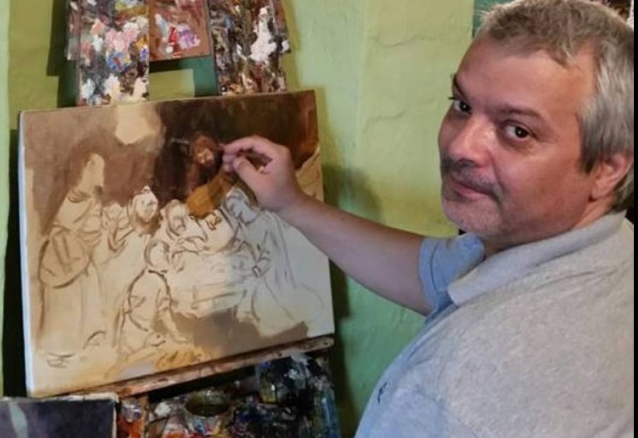 Ajutor pentru un artist: Daniel Deaconu își întreține cei 5 copii cu ajutorul icoanelor pictate