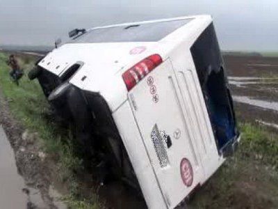 Autobuz plin cu pasageri, în şanţ, la Constanţa