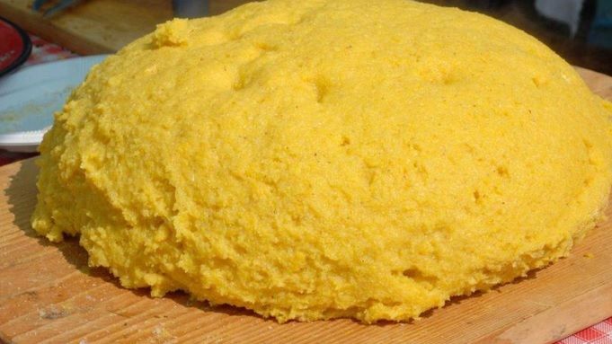 Dieta cu mămăligă. Slăbeşti uşor, fără să te înfometezi