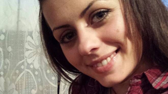 Afectată de divorţ, o tânără din Eforie s-a sinucis. Ce i-a scris soţului, înainte de a muri