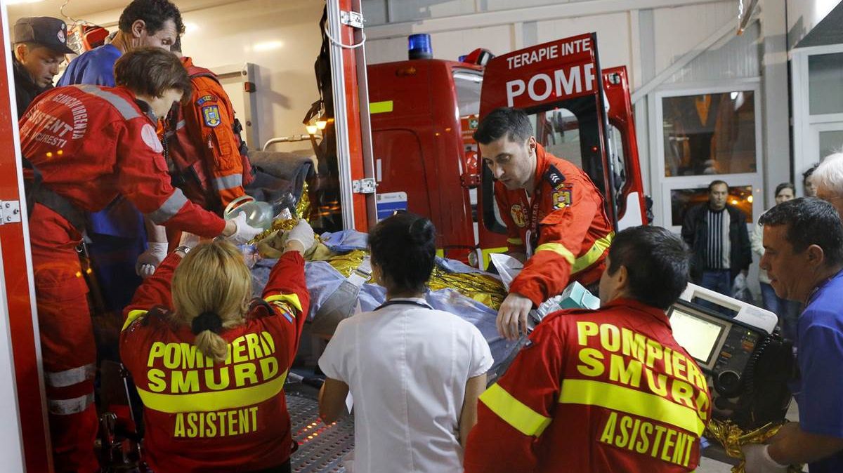 Veste bună despre un supravieţuitor al tragediei din Colectiv: "A reuşit să facă primii paşi singur"