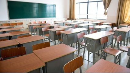 Astăzi începe școala. Care e structura semestrului al doilea și când va avea loc "Școala Altfel"