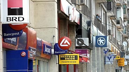 Băncile continuă războiul împotriva legii dării în plată