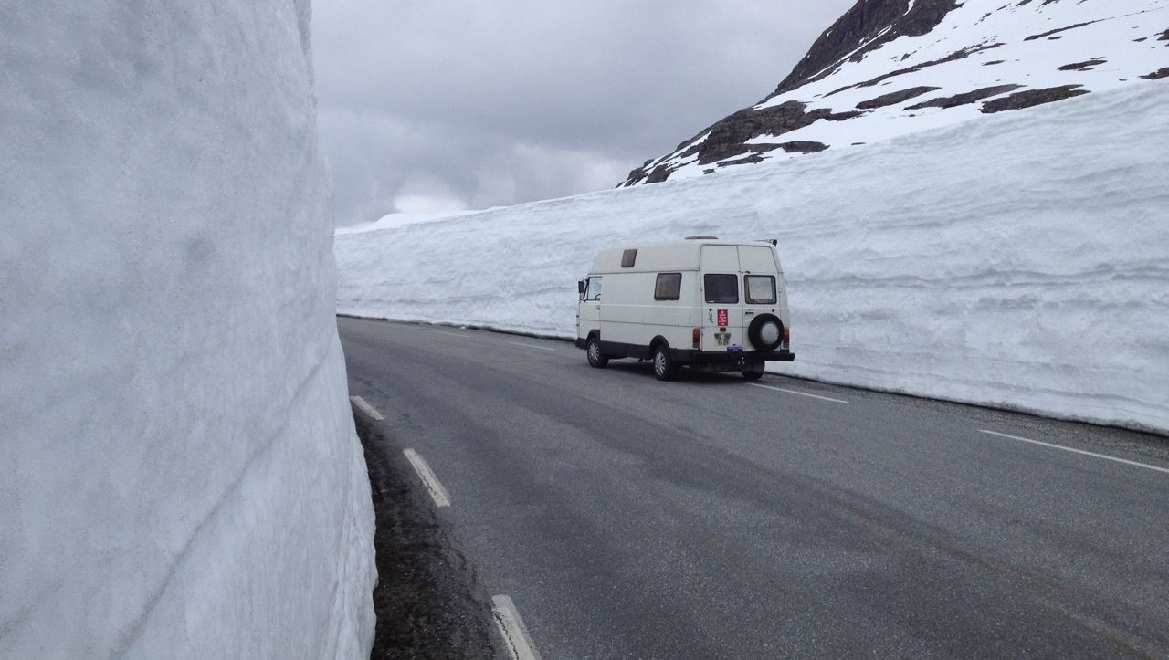 Cum se face dezăpezirea în alte ţări, la minus 30 de grade. Pare ireal! VIDEO