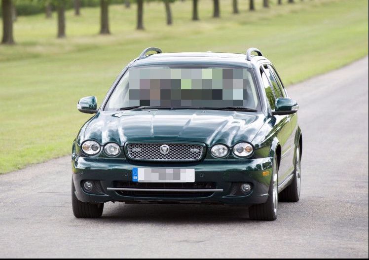 A cheltuit 15.000 de lire pe un automobil clasic. A rămas șocat când s-a uitat în talonul mașinii