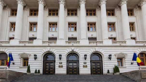 Ce modificări vrea BNR la Legea dării în plată. Propunerile, trimise parlamentarilor 
