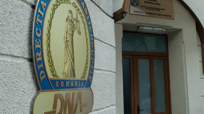 Conducerea CJ Vâlcea, urmărită penal de DNA pentru fapte de corupție