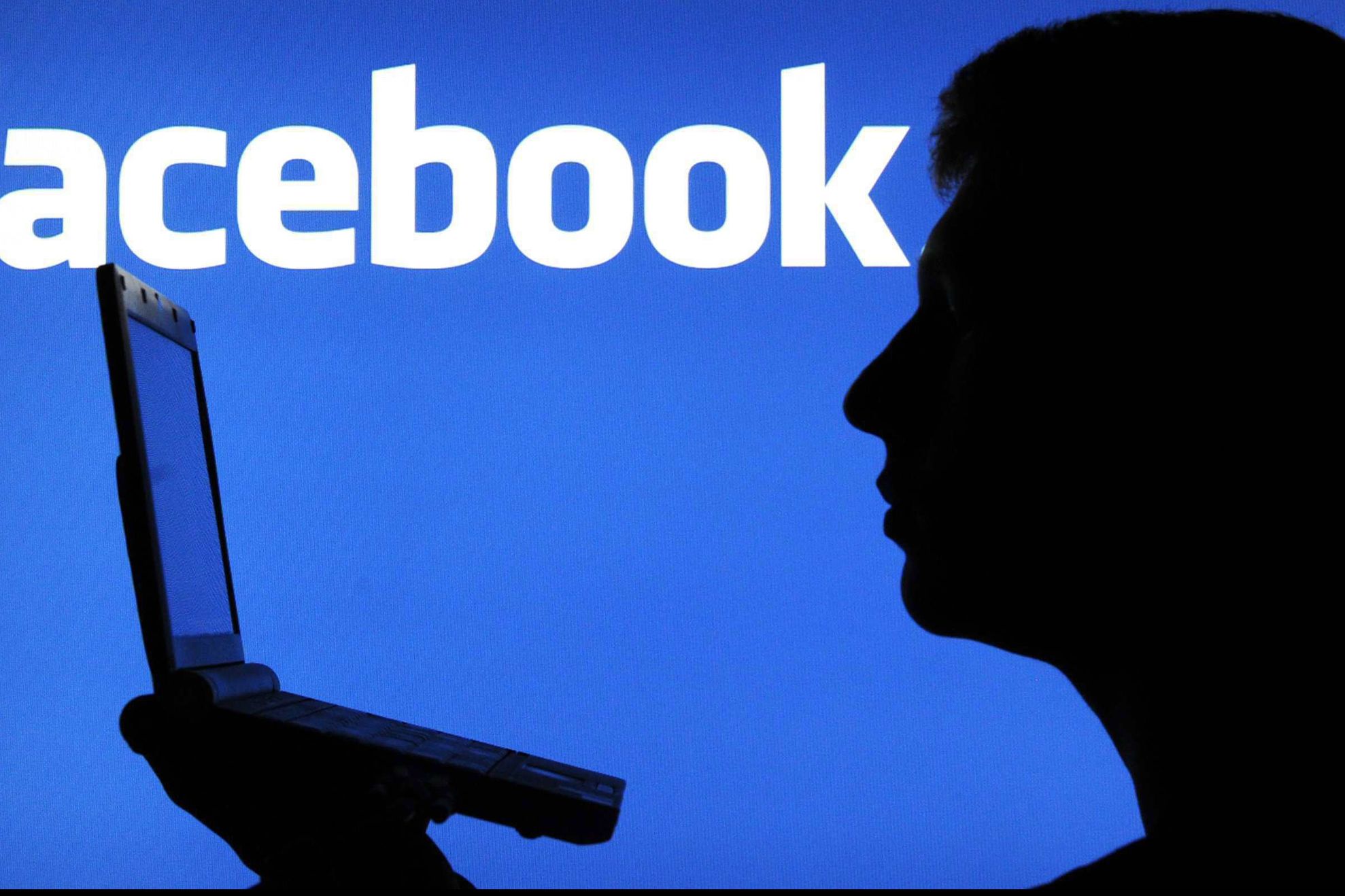 Facebook introduce o nouă funcţie. Toţi utilizatori sunt revoltaţi