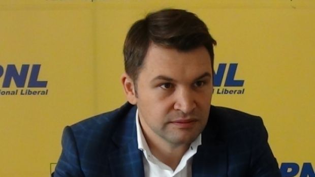 Reacţia PNL, după ce premierul a anunţat că Parlamentul trebuie să decidă asupra alegerii primarilor
