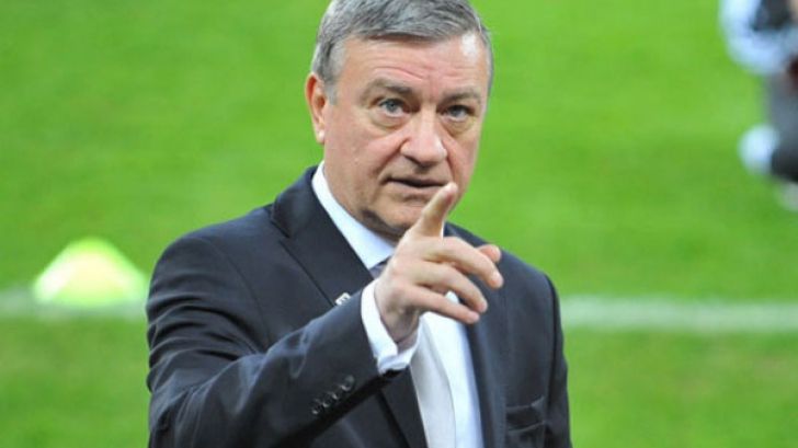 Un nou dosar penal în lumea fotbalului. Surse: Mircea Sandu, ţinta investigaţiei