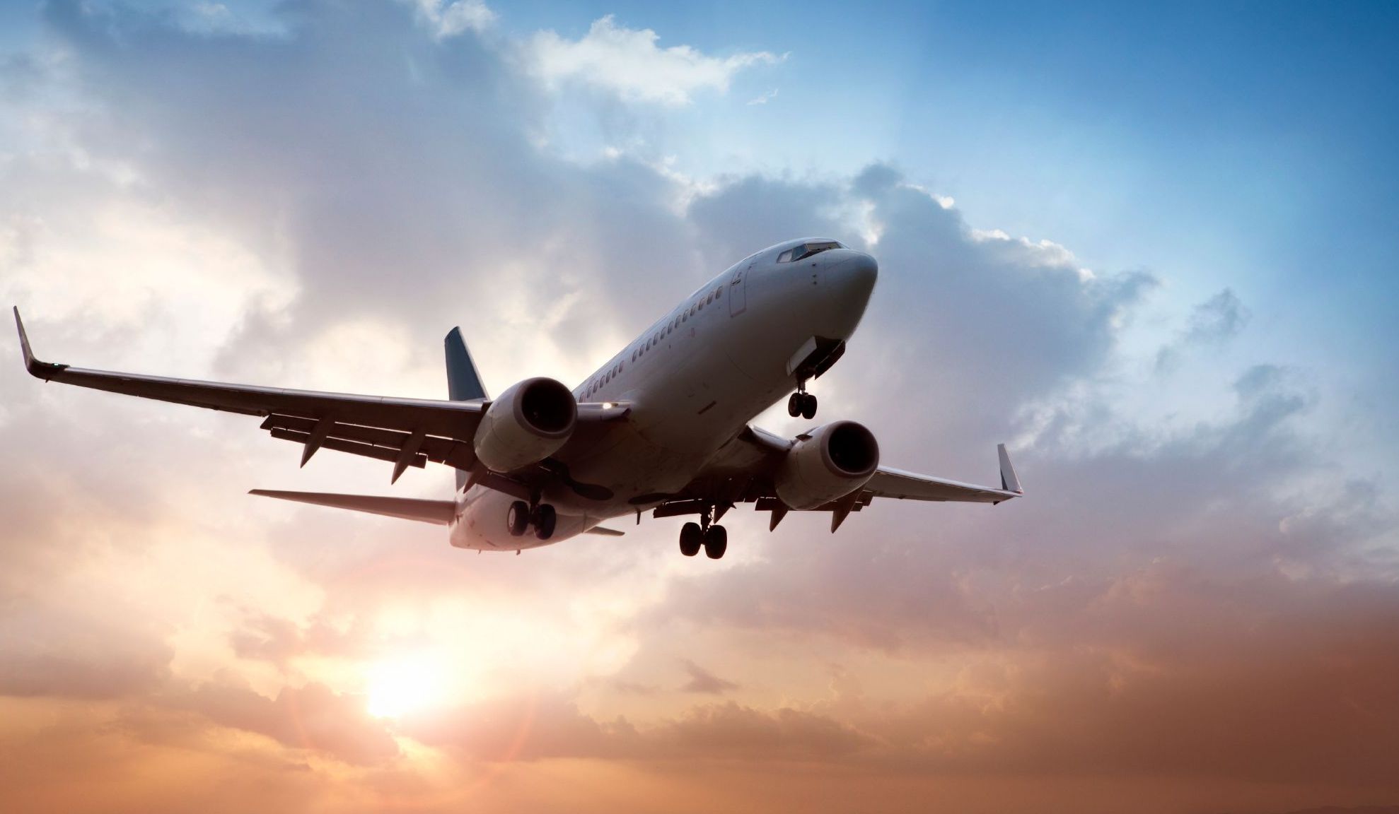 Alimentul interzis pe avion, începând de joi