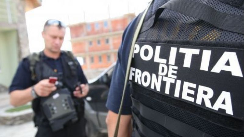 Un polițist de frontieră s-a sinucis cu arma din dotare! Tragedia a avut loc în fața blocului său