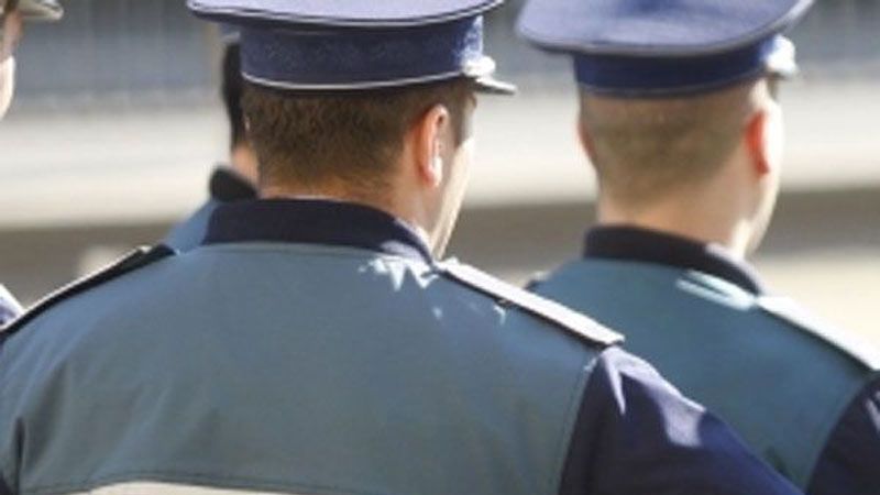 Doi șefi de poliție și un subaltern, arestați pentru luare de mită în repetate rânduri