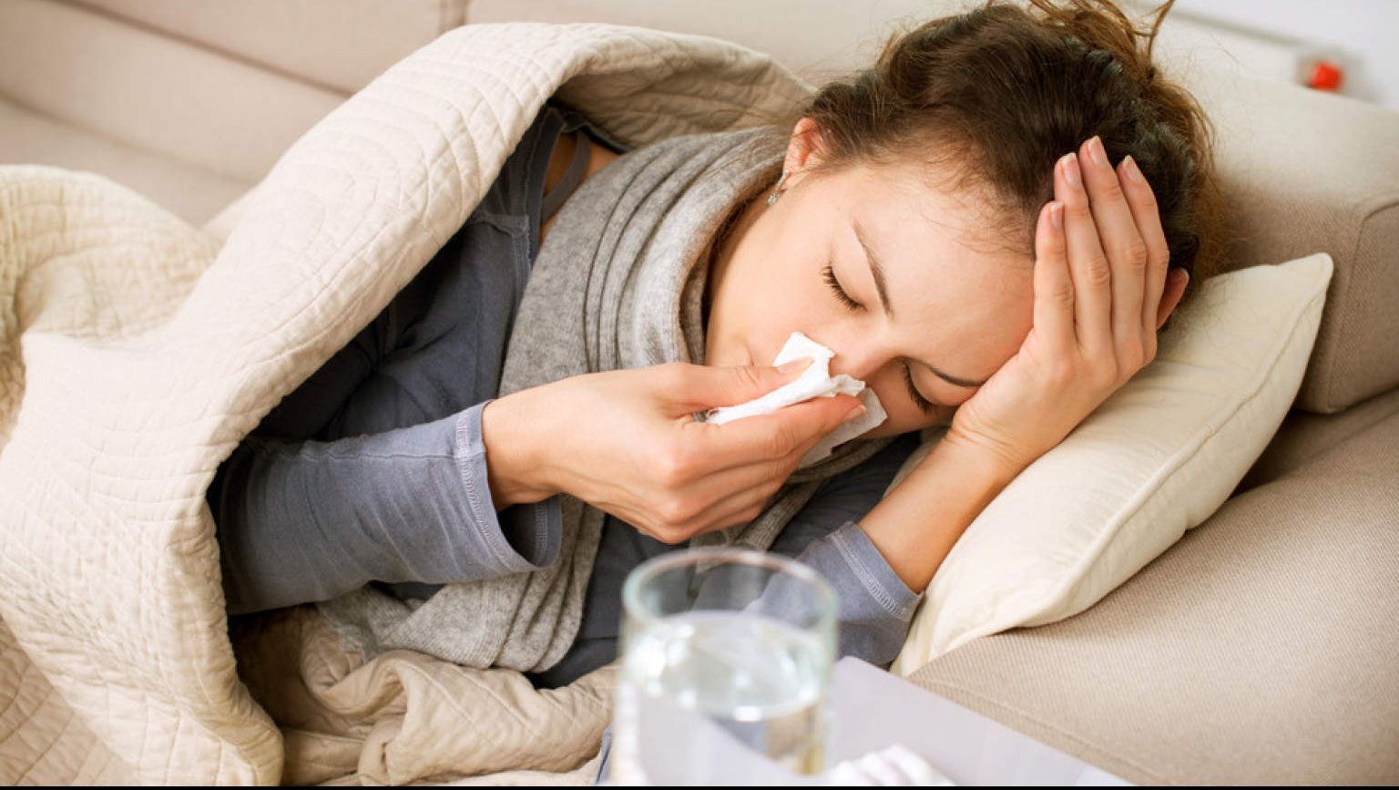 Consumă acest amestec şi nu vrei răci deloc în această toamnă! Iată cât de simplu se prepară