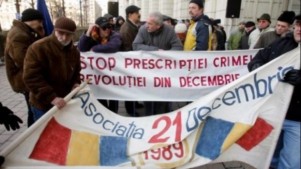 Asociația "21 Decembrie", evacuată de executorii judecătorești! Documentele istorice rămân în sediu